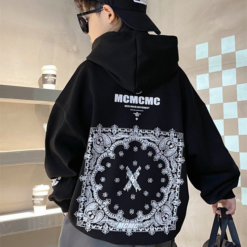 Boys' sweater 2022 spring and autumn new warm loose medium and large children's clothing Japanese western style fried street children's top trend