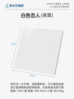 Чистая белая яркая лапша