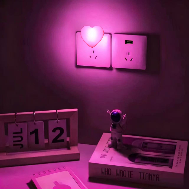USB Plug-In Heart-Shaped Night Light, Couple's Room Atmosphere Light, Romantic Bedside Sleep Light for Couples' Bedroom USB Plug-In Heart-Shaped Night Light, Couple's Room Atmosphere Light, Romantic Bedside Sleep Light for Couples' Bedroom