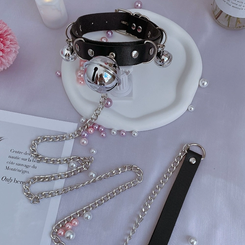 Интересное сотрудничество в колокольчике SM искушение дразнить готическую панк -панк -шейный пакет наказание.