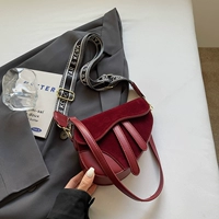 Винная красная труба