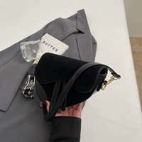 Большой черный