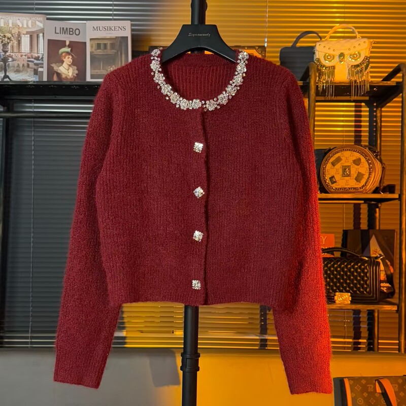 New Year's Red Short Sweater Jacket for Women, Fashionable and Elegant, 2026 Spring New Style, French Long-Sleeved Knitted Cardigan