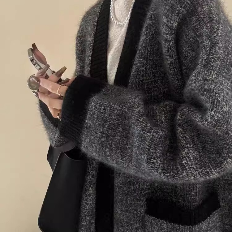 100% Wool Cardigan for Women 2026 Autumn and Winter Old Money Style V-Neck Floral Yarn Oversized Sweater Lazy Style Loose Knit Jacket 100% Wool Cardigan for Women 2026 Autumn and Winter Old Money Style V-Neck Floral Yarn Oversized Sweater Lazy Style Loose Knit Jacket