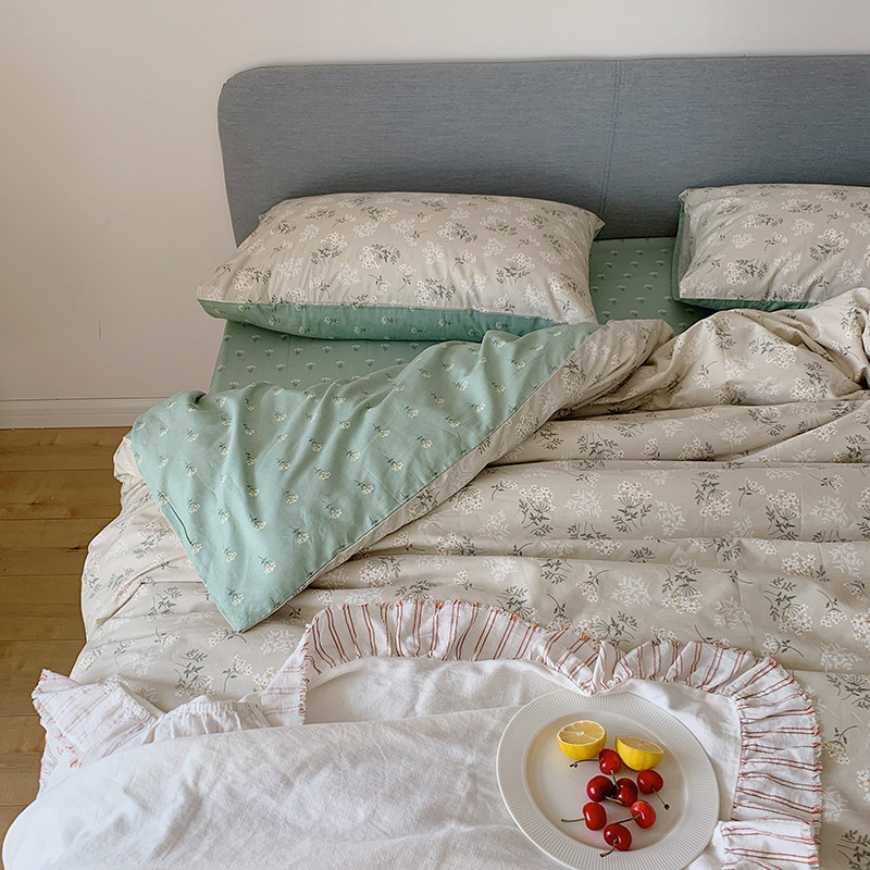 (House posture) X Japanese-style small floral 2 0m bed cotton cotton 4 four-piece set of bedding summer