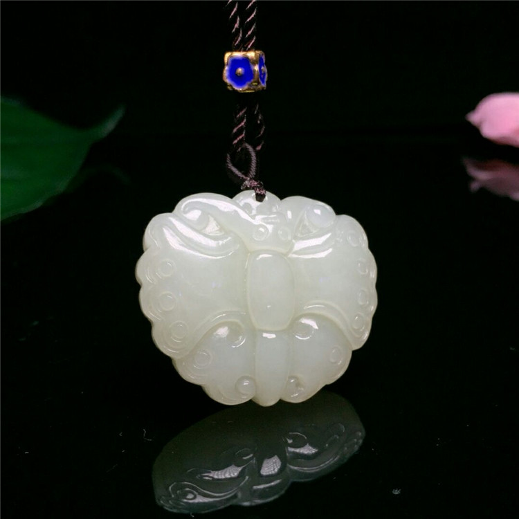 Hetian Jade butterfly jade pendant female pendant Sweater chain pendant with certificate