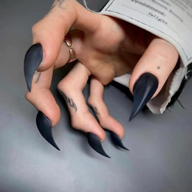 Dark Gothic Style Witch Sexy Punk Frosted Pure Black Dragon Claw Manicure Stereo Cos Animal Nail Wear Nails