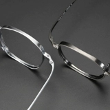 Мудюанские японские маленькие рамки ретро литературно -все -в одном полном чистом титановом очках