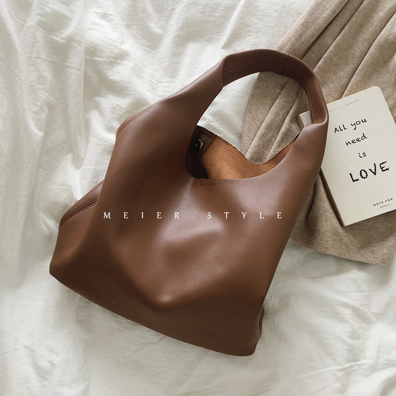 Korean ins Retro Simple Soft Leather Shoulder Bag Large Capacity Tote Bag Casual Versatile Mother-Daughter Bag New Women's Bag