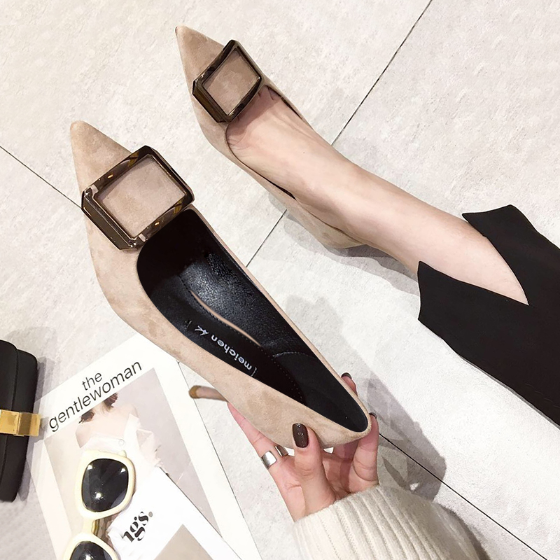 2022 spring and summer new 100 hitch-style teenage girl high heels slim and pointy sexy little fresh black single shoes