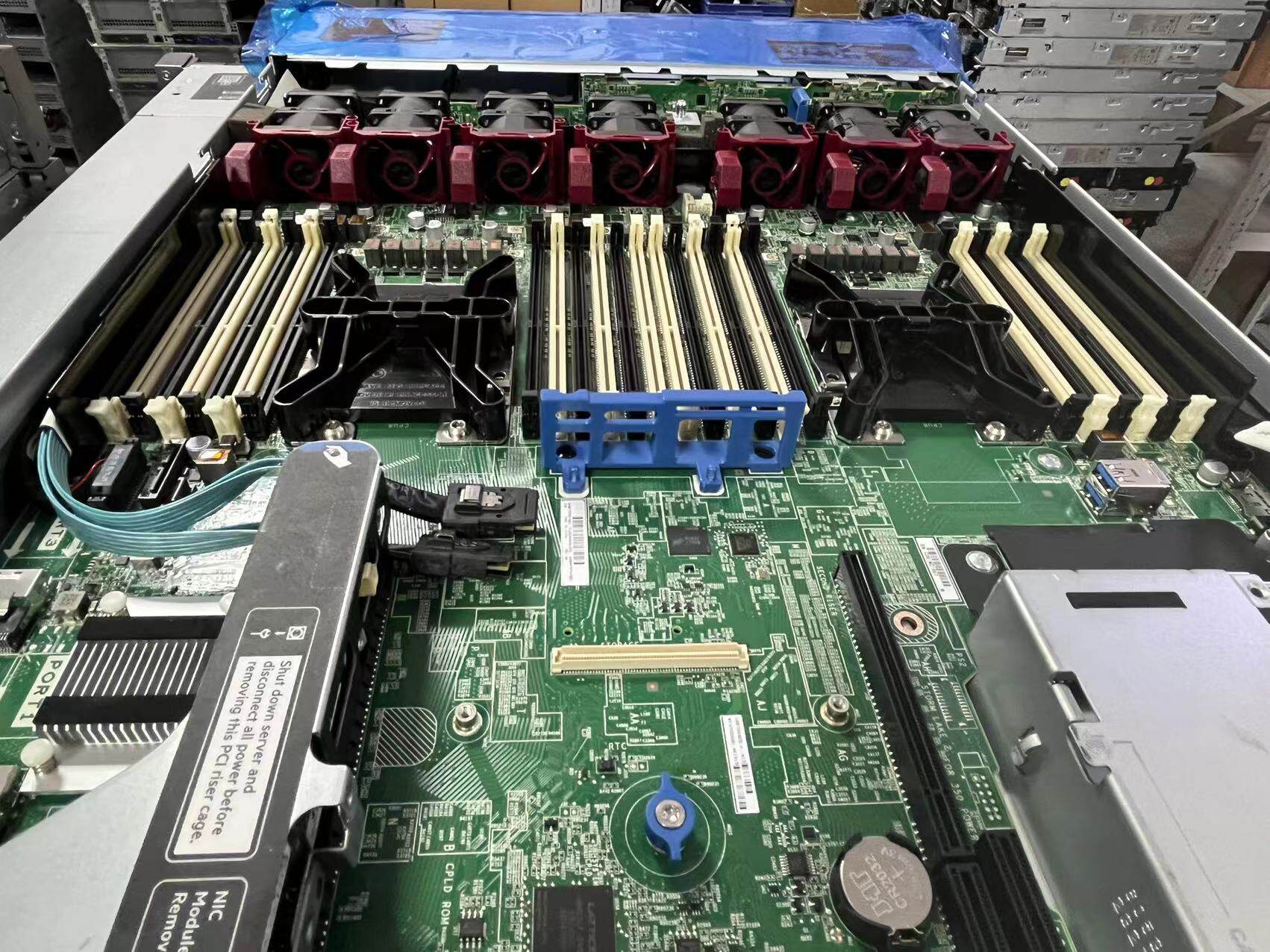1-летний HPE DL360GEN10 8SFF 10SFF 10 2NVME 8755552-001 DL380G10 
