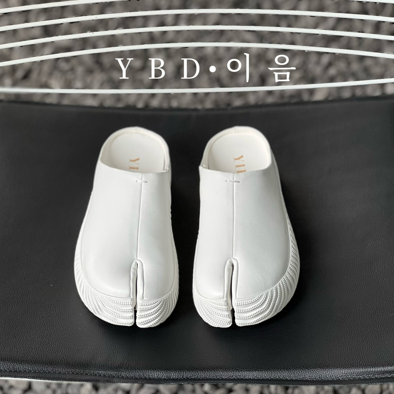 European and Korean Style Spring/Summer Sheepskin Lining Footbed Custom Rubber Ribbed Lightweight Thick-Soled Split-Toe Pig's Hoof Mule Half Slippers