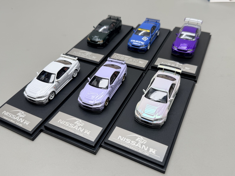 Fuji 1:64 Nissan Gt-R R34 Z-Tune Skyline Alloy Car Model