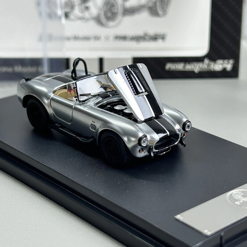 Brand New Fw 1:64 Ford Shelby 427 Cobra Silver Alloy Car Model