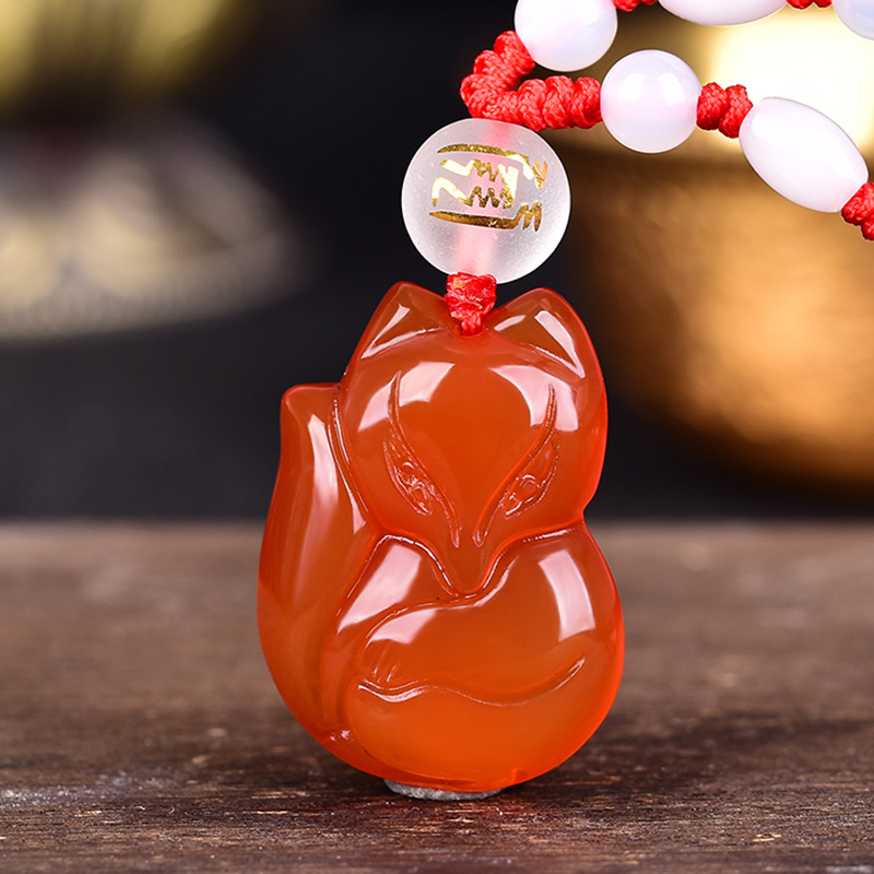 Red Manau fox narrative white pendant crystal necklace with male and female ornaments