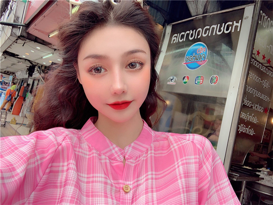 VK旗艦店 韓系格紋泡泡袖慵懶風露腰性感短袖洋裝