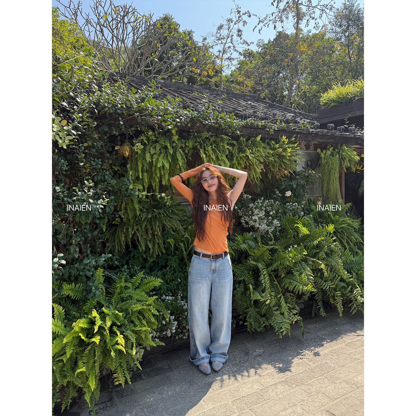 INAIEN笑笑家 стильные универсальные джинсы клеш с эффектом стирки