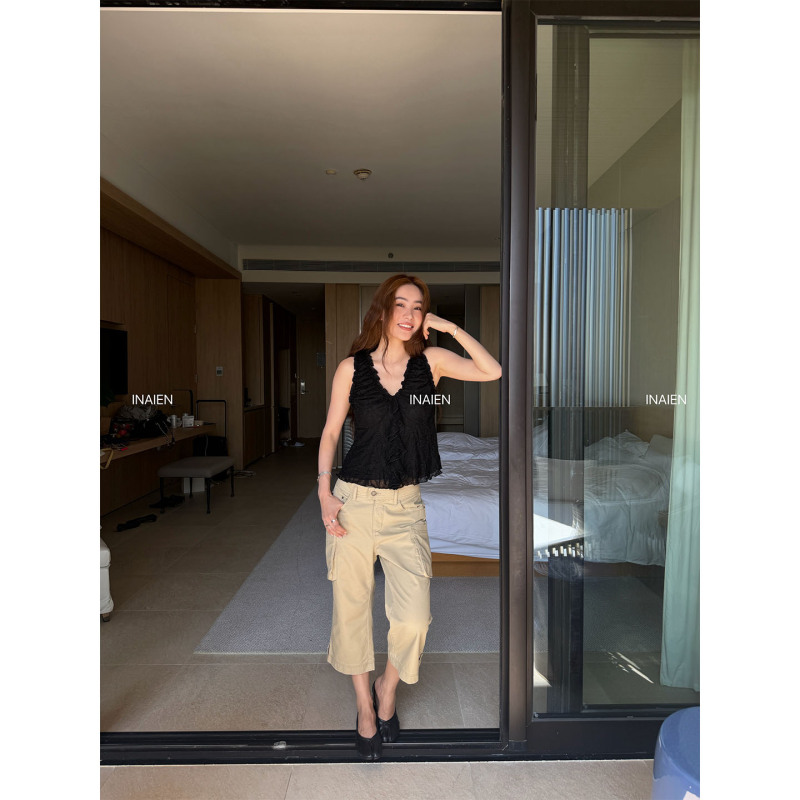 Inaien Xiaoxiao's Workwear-Style Cropped Pants Are Very Stylish in Summer, with a Slightly Flared, Casual Workwear Style Inaien Xiaoxiao's Workwear-Style Cropped Pants Are Very Stylish in Summer, with a Slightly Flared, Casual Workwear Style
