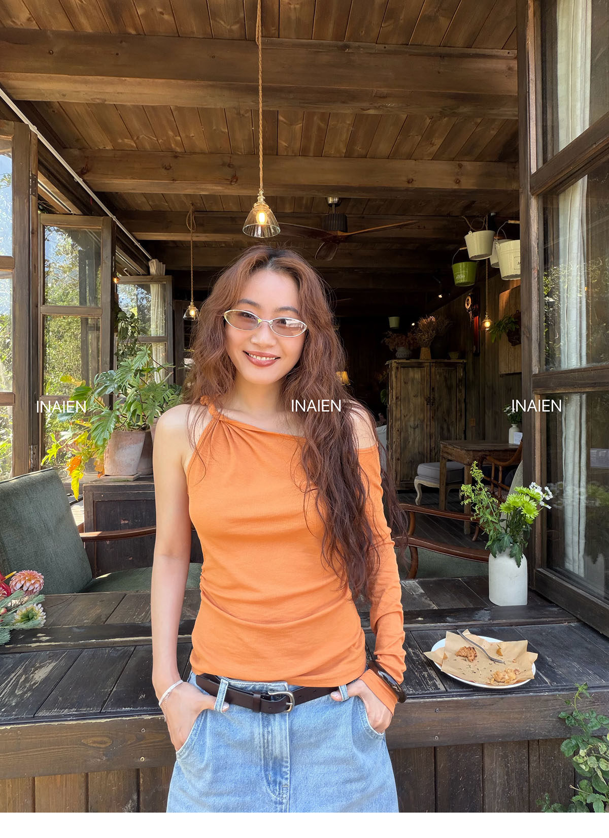 INAIEN笑笑家 стильные универсальные джинсы клеш с эффектом стирки