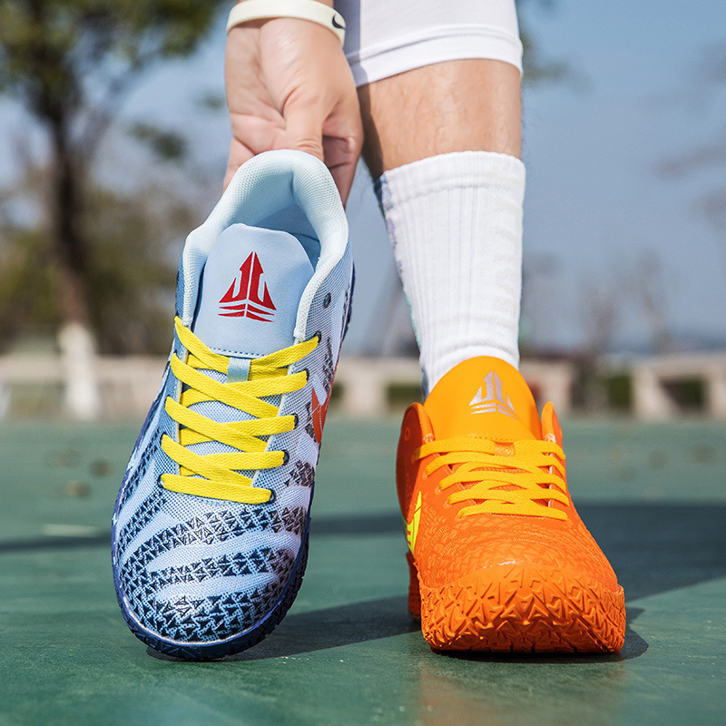 Morant Third-Generation Basketball Shoes for Children, Small Size, Color-Matched Sneakers for Boys, Lightweight, Shock-Absorbing, with Friction Sound