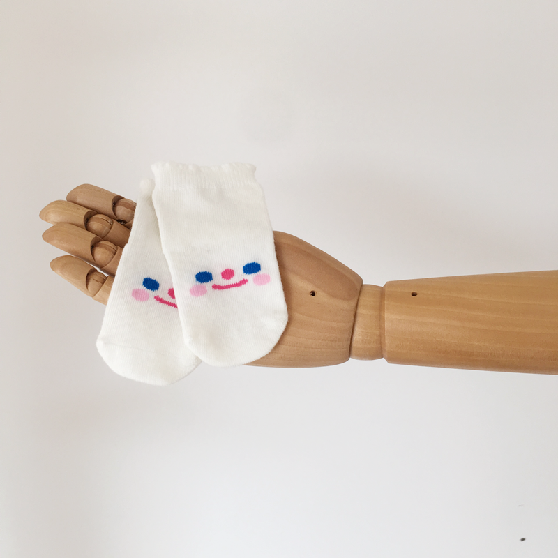 Korean version of the newborn baby spring and autumn pure cotton loose mouth baby socks 0-3 months hand-to-eye do not strangle legs without fluorescent fluorescent