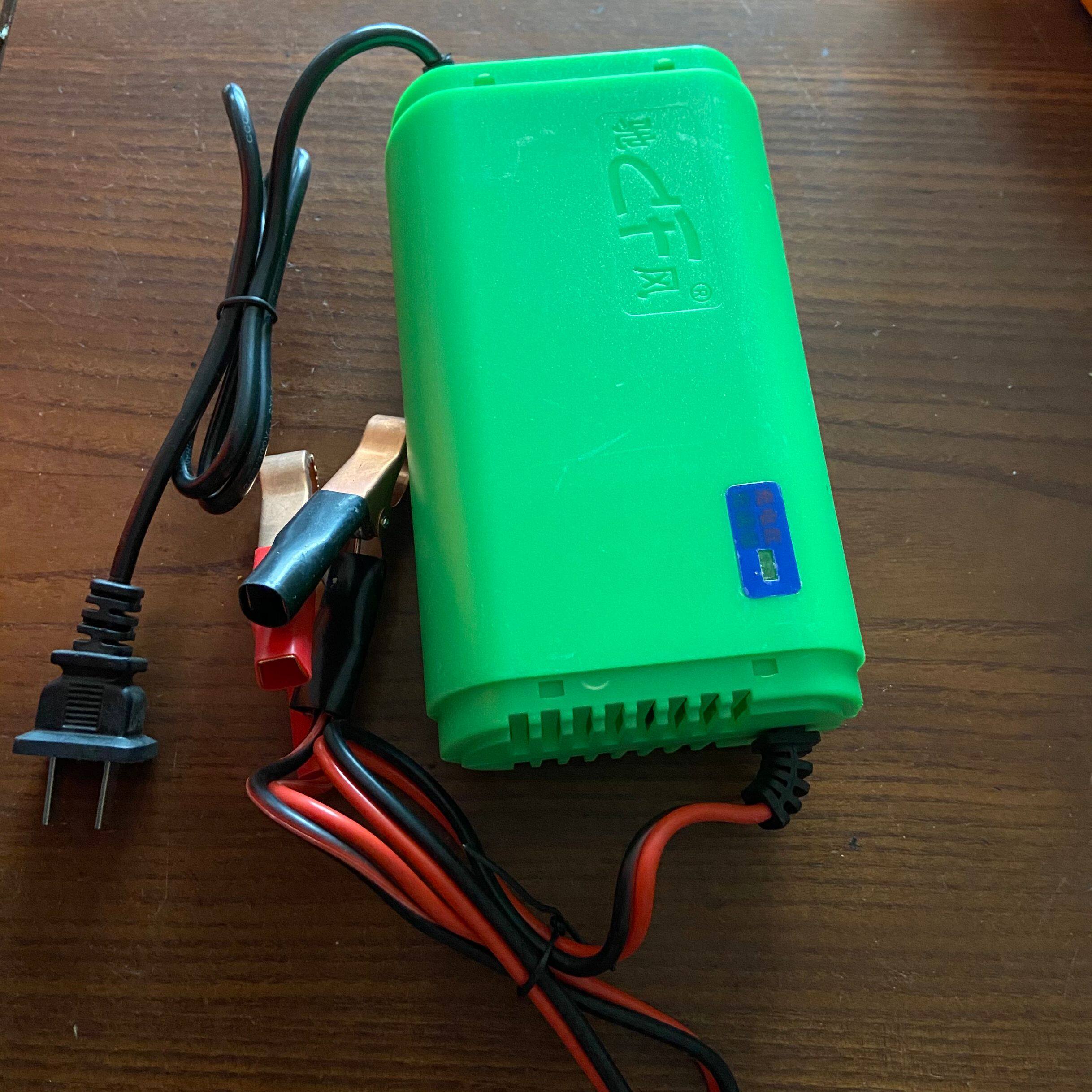 Polar - free charger 12V battery charge without positive and negative pole division protects the battery running wind