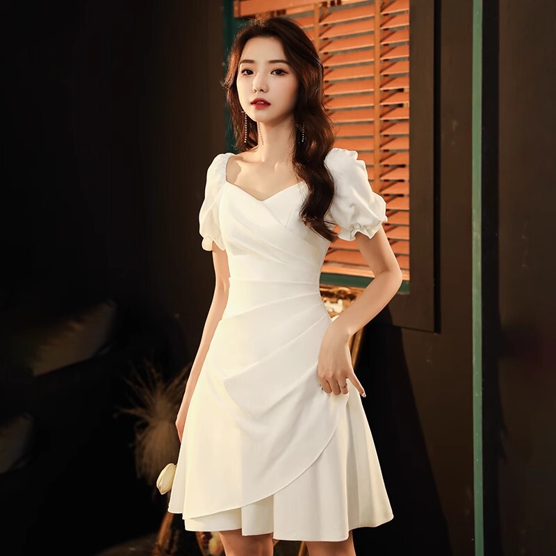 White Dress for Women, High-End, Short Style, Petite, Suitable for Marriage Registration, Casual Wear, Engagement Dress
