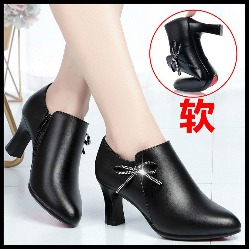 Mother's 40-year-old shoes soft bottom spring and autumn mid-heel bag shoes women's shoes 2021 new middle-aged thick-heeled high-heel leather shoes