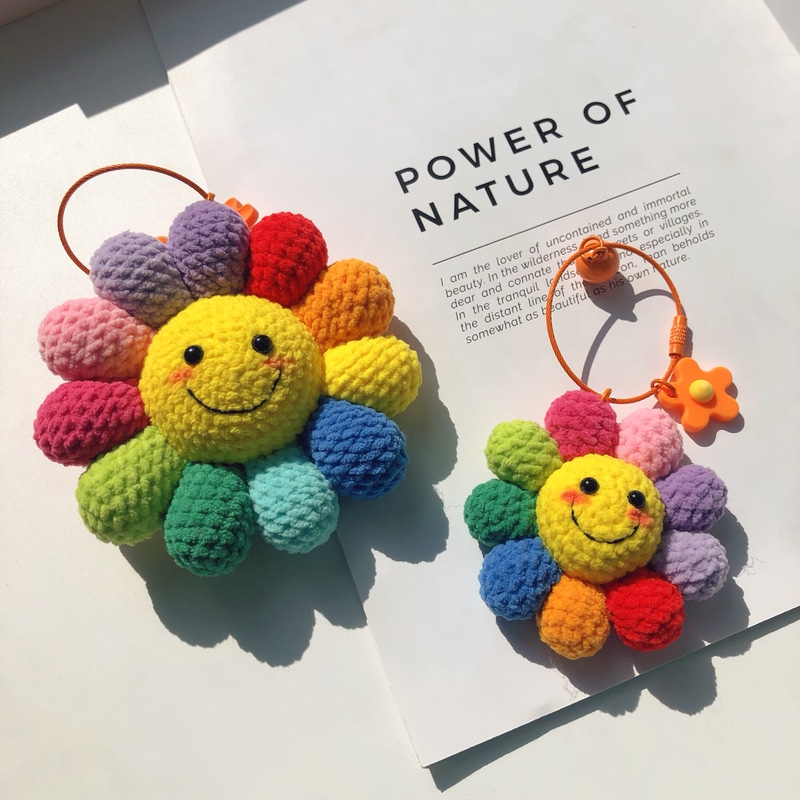 Colorful Sunflower Keychain Rainbow Smiley Face Sunflower Bag Pendant Crochet Hanging Ornament Five-Petal Flower Accessory