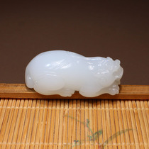 Big action dialect Hetian jade boutique Russian old pit material delicate white jade auspicious animal Pixiu pendant pendant N3