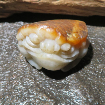 Dialect Hetian jade boutique collection grade giant leakage rare yellow Qin leather seed material three-legged golden toad pendant w2