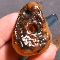 Xiuyu Huangqin topaz seed material with leather holes and safety buckle pendant pendant R1 from the dialect brand