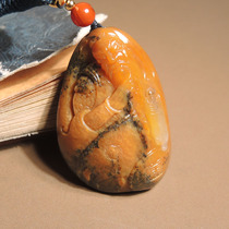I lost a lot of money dialect quality Hetian jade Xinjiang characteristic old ripe yellow Qin skin white jade seed material Guan Gong pendant pendant h7