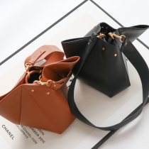 Ku Yin one-finger sand cutting tip niche design special-shaped bag head layer cowhide shoulder bag bag crossbody 655g