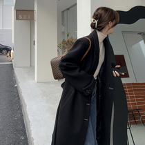 Black woolen coat female Hepburn wind 2021 new winter long little man over the knee temperament woolen coat