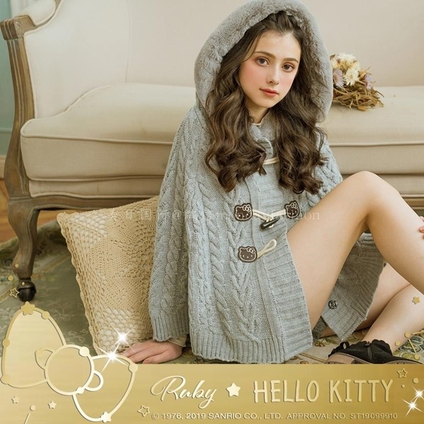 Hello Kitty x Ruby joint numb horn buckle with cap knit cloak jacket grey