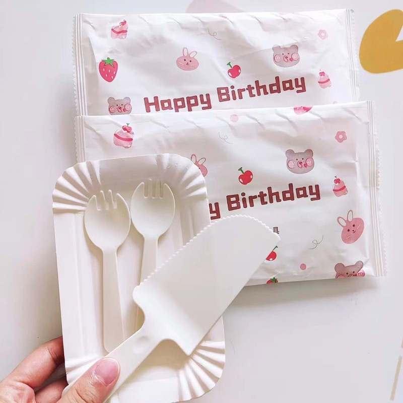 2-Person Set of Disposable Cutlery and Plates for Couple or Best Friends' Birthday Cake, Thickened Knife, Fork, and Plate Set