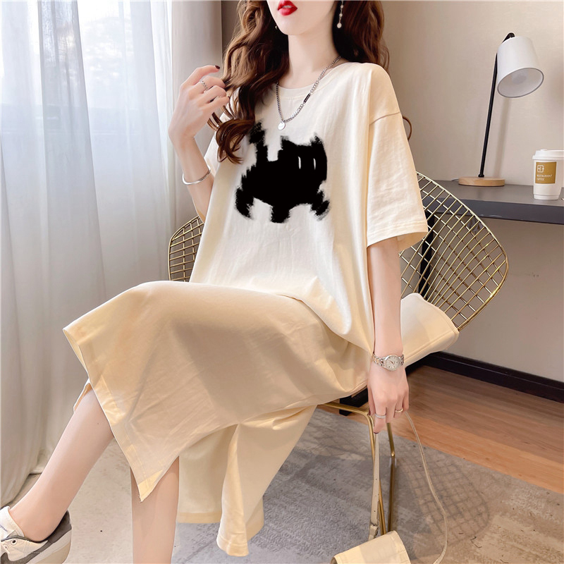 Mid-Length Over-The-Knee Pure Cotton Short-Sleeved Dress for Women, Summer 2026 New Style, Stylish and Loose-Fitting, Outerwear with Slit T-Shirt Dress Mid-Length Over-The-Knee Pure Cotton Short-Sleeved Dress for Women, Summer 2026 New Style, Stylish and Loose-Fitting, Outerwear with Slit T-Shirt Dress