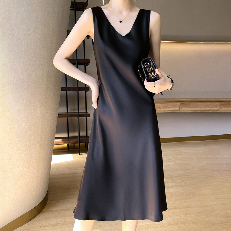Acetate Satin Slip Dress for Women, Summer Outerwear, Sleeveless, Slimming A-Line Dress, Black Long Over-The-Knee Dress