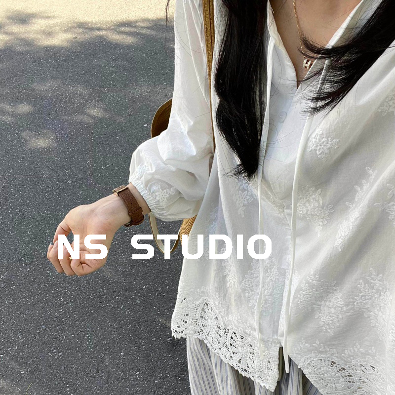 Design-Focused, Niche French-Style Heavy Embroidery Vacation-Style Blouse for Women, Mid-Sleeve Top, Summer Slimming Lace Shirt Design-Focused, Niche French-Style Heavy Embroidery Vacation-Style Blouse for Women, Mid-Sleeve Top, Summer Slimming Lace Shirt