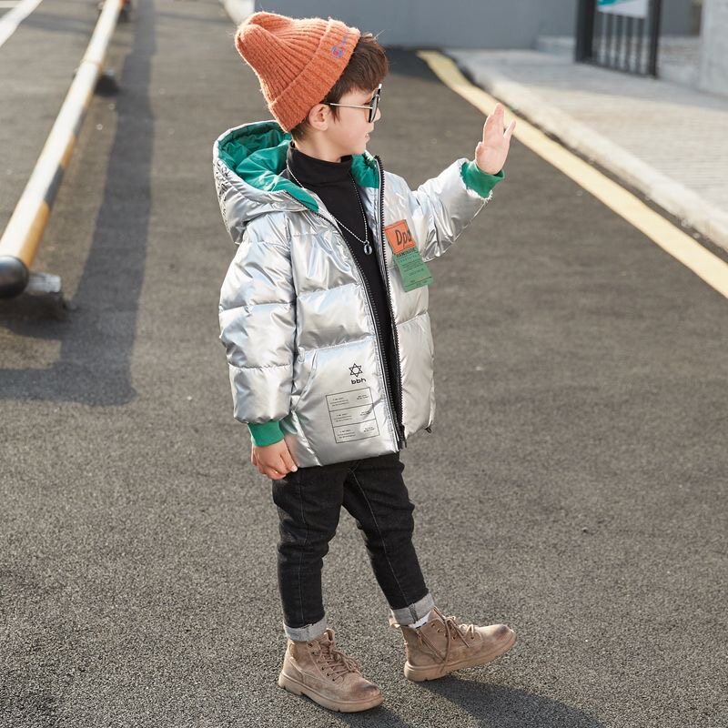 Boys' down jacket 2022 new middle-aged children's short bright face wash-free fashionable baby Western style thick coat