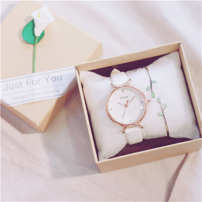 Cô gái trái tim ins vòng tay thiết kế thích hợp vòng tay Sen sinh viên nghệ thuật retro Phiên bản Hàn Quốc đơn giản hoang dã nhỏ tươi - Vòng đeo tay Cuff thạch anh tóc xanh
