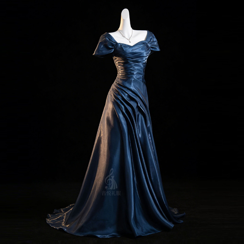 Navy Blue Light Luxury Slimming Off-Shoulder Satin Evening Dress for Women, Suitable for Coming-Of-Age Ceremonies, Hostess, Vocal Arts Exams, Annual Meetings, and Evening Wear Navy Blue Light Luxury Slimming Off-Shoulder Satin Evening Dress for Women, Suitable for Coming-Of-Age Ceremonies, Hostess, Vocal Arts Exams, Annual Meetings, and Evening Wear