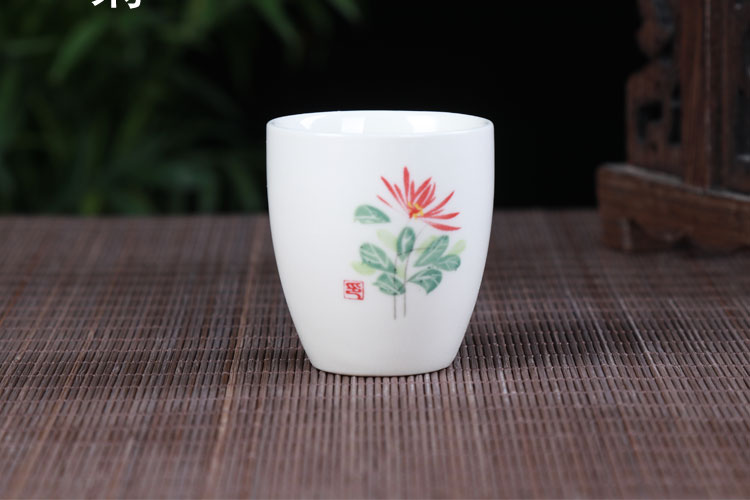 Gốm cho Phật retro thủy tinh nhỏ màu trắng rượu vang vàng hầm rượu hầm rượu hy sinh mini cup của rượu vang gia đình bộ