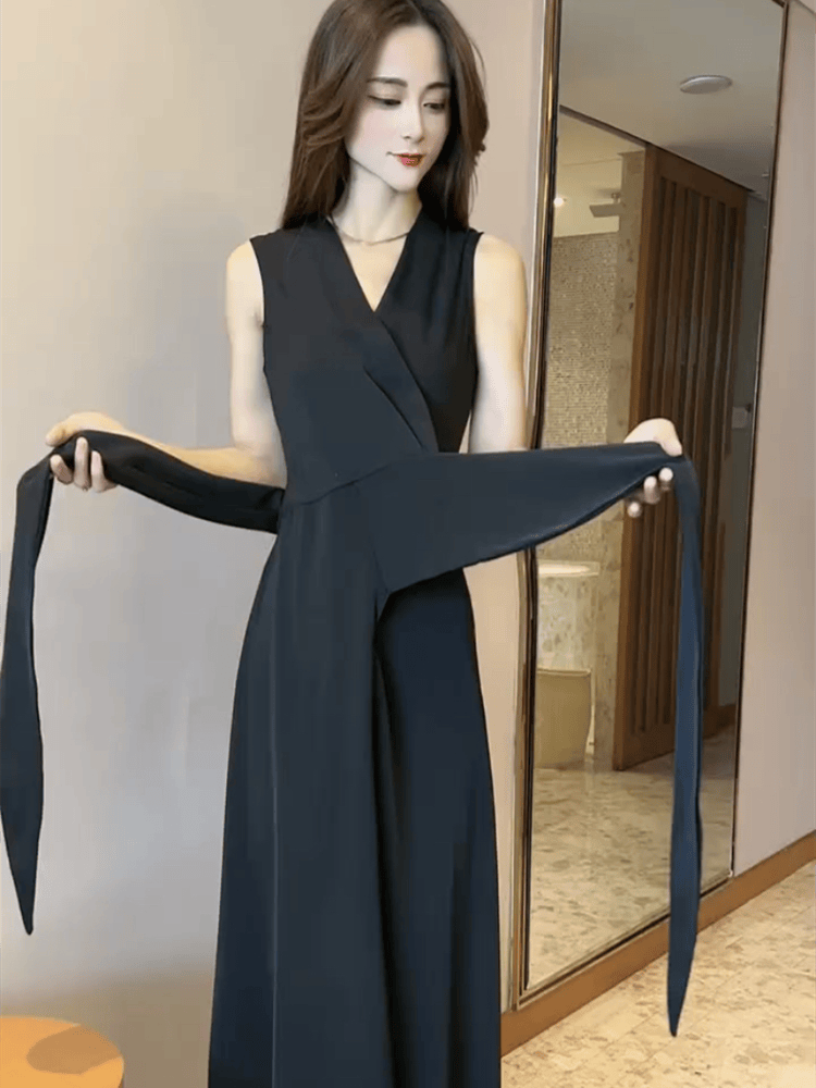 French-Style Satin Sleeveless V-Neck Dress for Women, New Summer Style, High-End, Waist-Cinching, Slimming Black Long Dress
