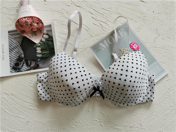 D24-06 thin section European and American single thin section base section double row buckle with steel ring big chest display small bra underwear 7085AB-Taobao