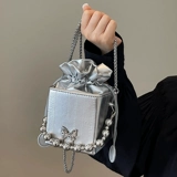 Демисезонная небольшая серебряная универсальная сумка через плечо