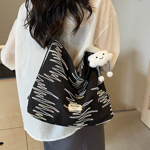 Вместительный и большой шоппер, сумка на одно плечо