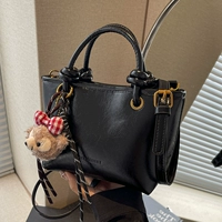 Черная подвеска