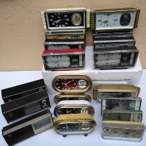 Cultural Revolution small alarm clock Shanghai turn calendar old alarm clock clockwork clock nostalgic alarm clock nostalgic collection random delivery